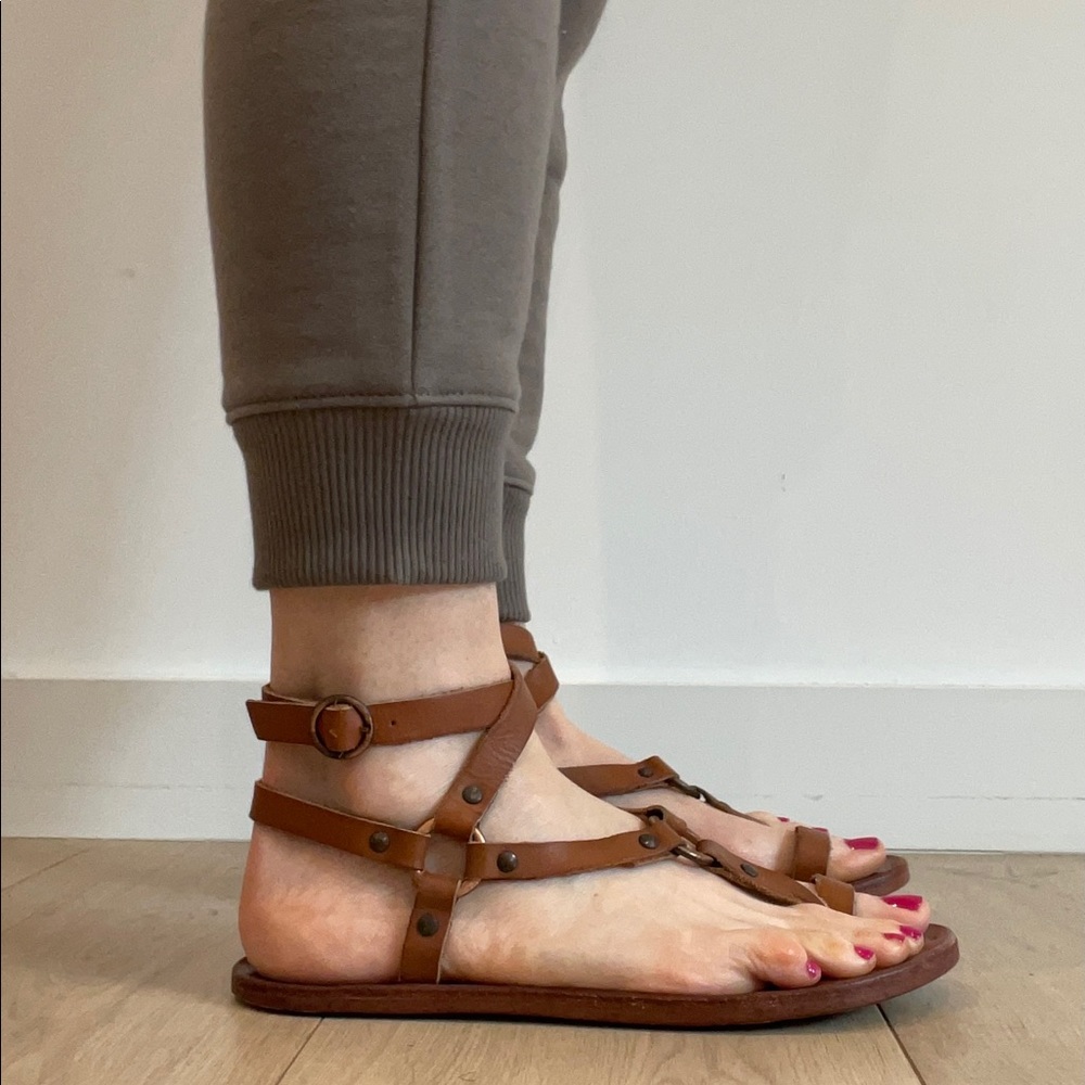 Beek LARK gladiator sandals